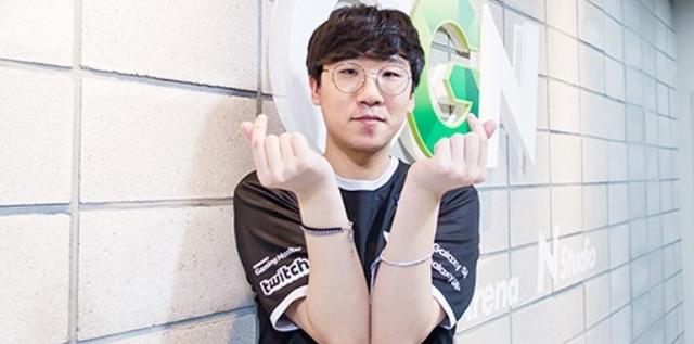 余联赛的背 余联赛的背