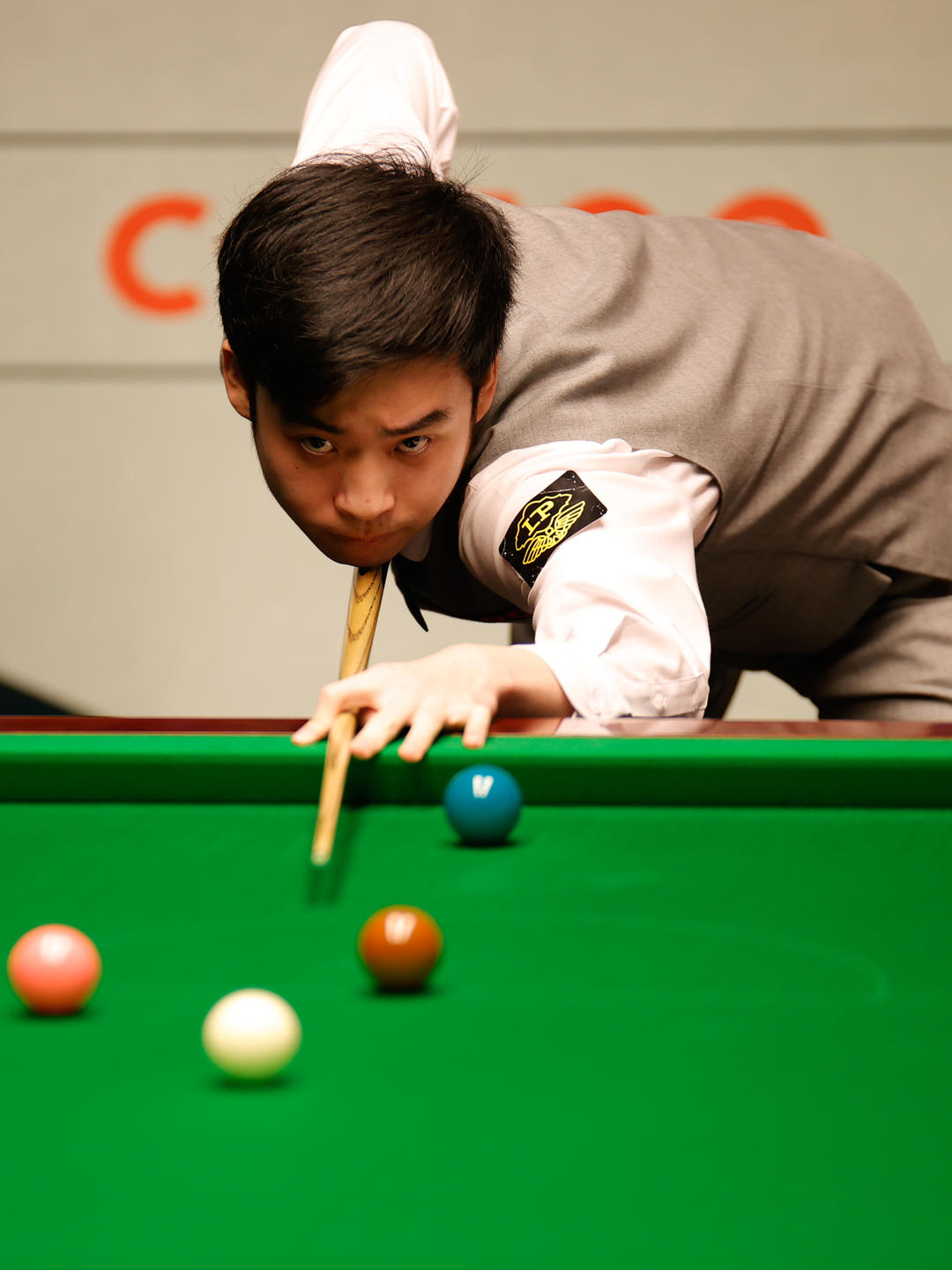 而他正用行 而他正用行