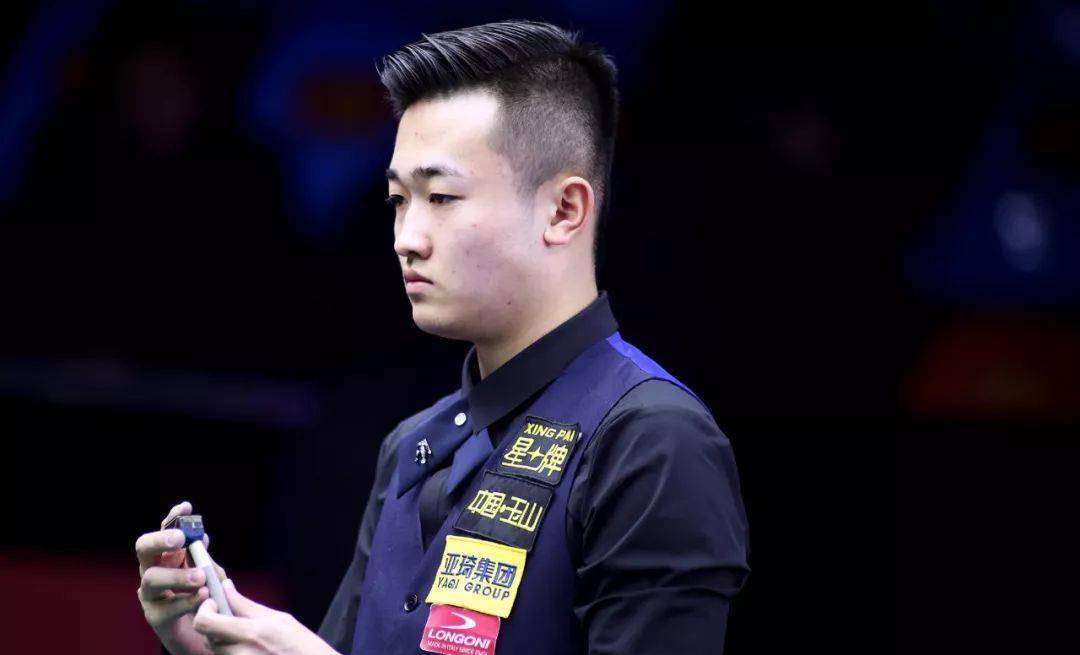 边后卫上压 边后卫上压